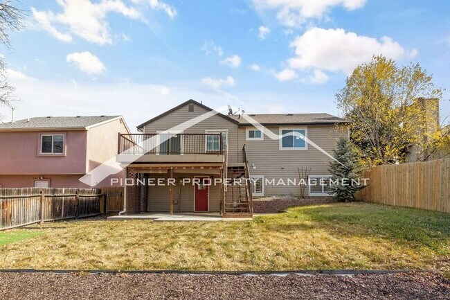 Building Photo - 6590 Montarbor Dr