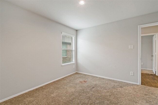 Building Photo - 2327 Pettingell Wy