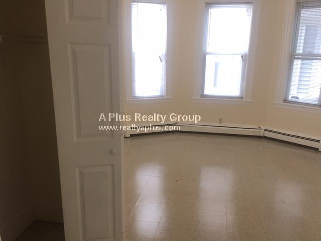 Building Photo - 10 Buckley Ave