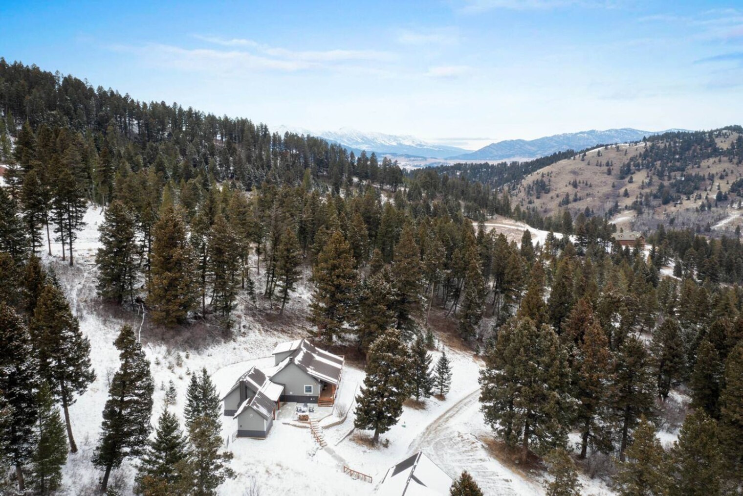 Building Photo - 420 Colt Rd