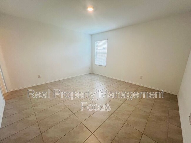 Building Photo - 3401 Harper St