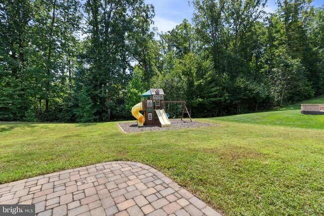 Building Photo - 45 Colemans Mill Dr