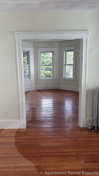 Building Photo - 75 Conwell Ave