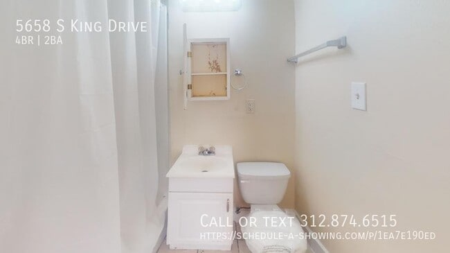 Building Photo - 5658 S King Dr