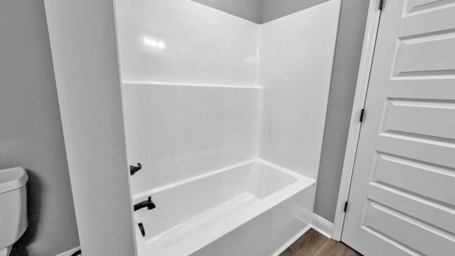 Building Photo - 303 Wright St