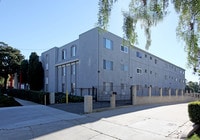 Building Photo - Le Chateau Apartments