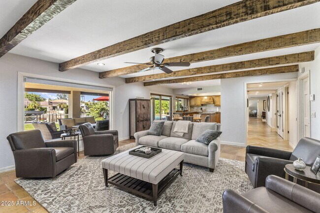 Building Photo - 7620 E Vía Del Placito