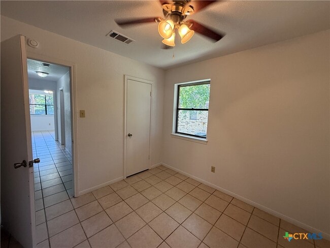 Building Photo - 205 Jason Dr
