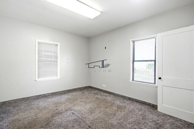 Building Photo - 1718 W 3300 S