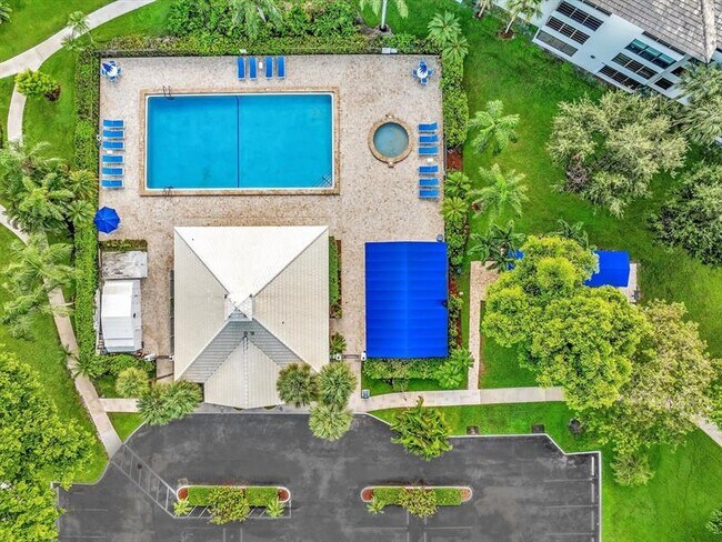Building Photo - 1711 Whitehall Dr