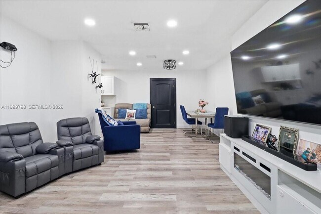 Building Photo - 7551 Polk St