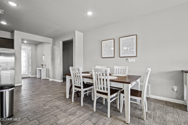 Building Photo - 2521 Mike Price Dr