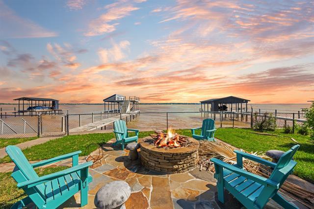 Building Photo - 18409 Shore Dr