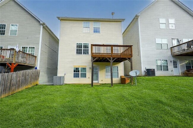 Building Photo - 632 Shadow Lake Dr