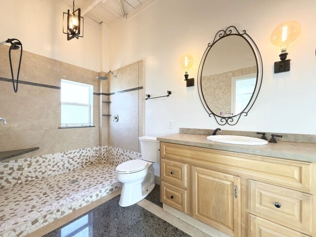 Building Photo - Spacious Coastal Retreat in the Heart of Cardiff!