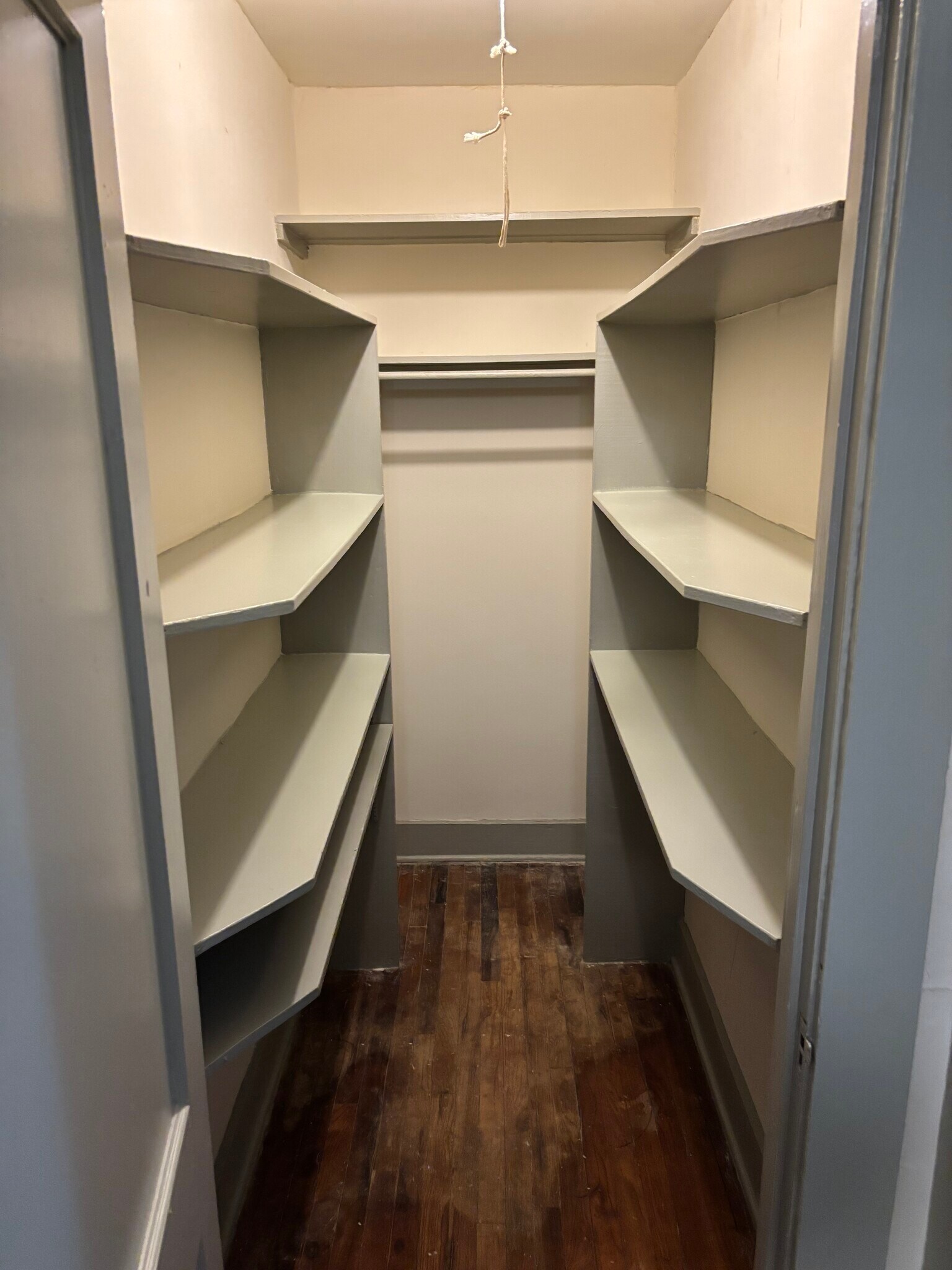 Building Photo - 861 Arlington Ave