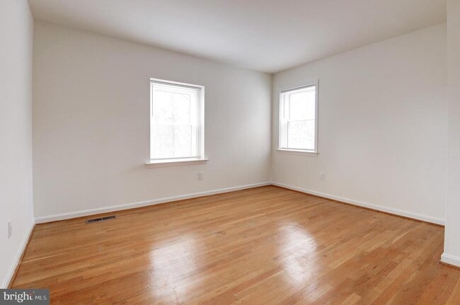 Building Photo - 9704 Hall Rd