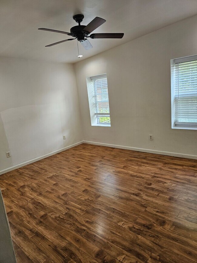 Building Photo - 5312 Wyalusing Ave