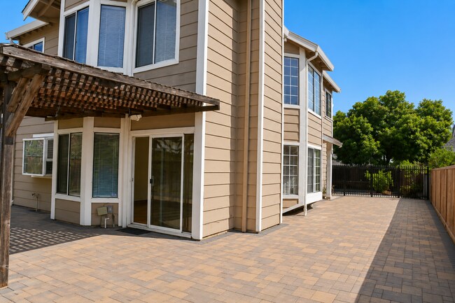 Building Photo - Amazing Spacious Home in Fremont w/Bonus Loft - Ardenwood!