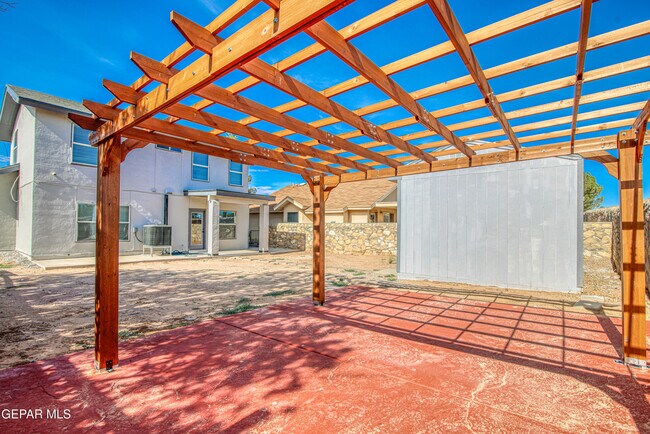 Building Photo - 12325 Tierra Bella Dr