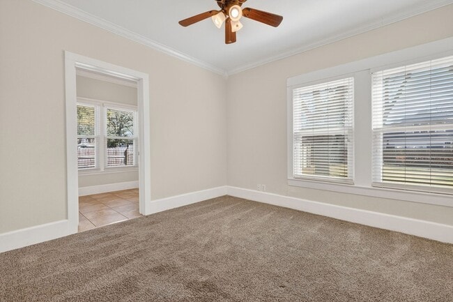 Building Photo - 212 N Grand Ave