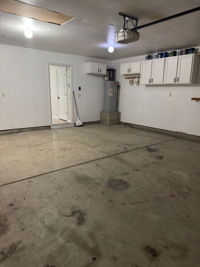 Building Photo - 303 Tuscan Ct