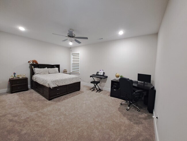 Building Photo - 3274 Sassafras Ln