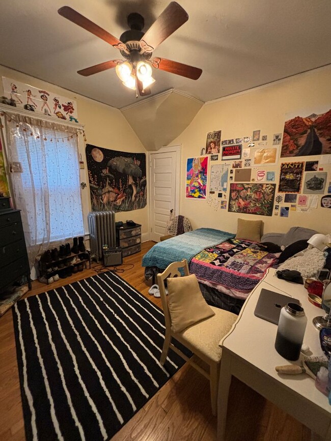 Building Photo - 2901 N Prospect Ave