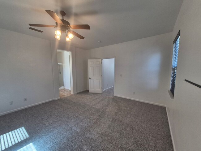 Building Photo - Spacious Four Bedroom, Three Bath Home in ...
