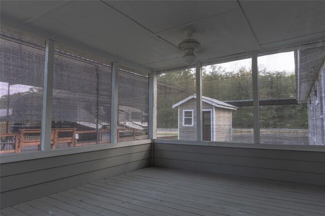 Building Photo - 120 Erskine Ferry Rd