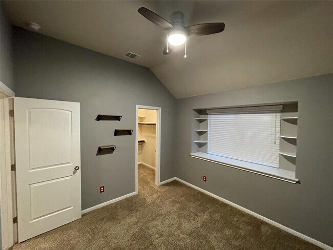 Building Photo - 108 Lasino Dr