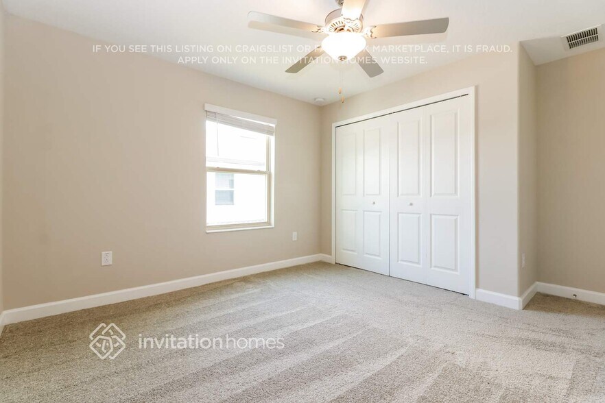 Building Photo - 2918 Coach Manors Way