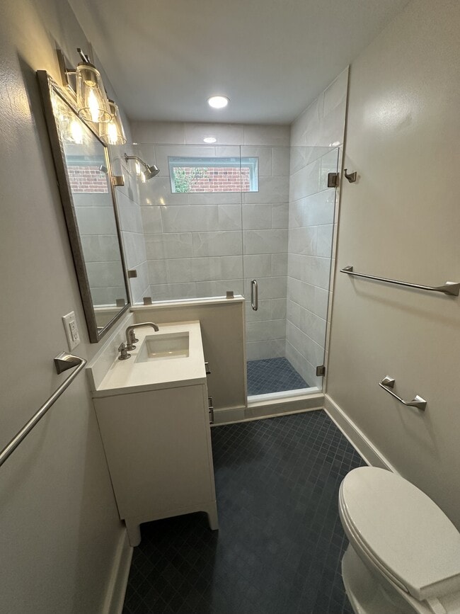 Building Photo - 5004 Patterson Ave