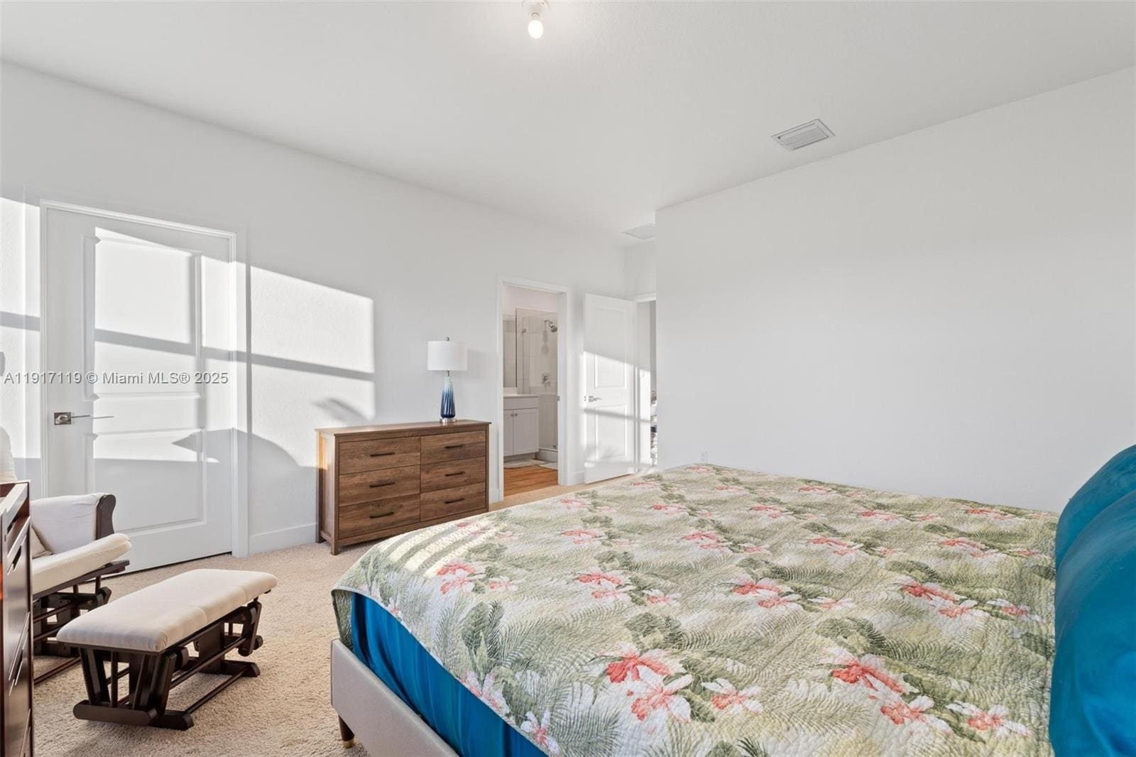 Building Photo - 210 SW 170th Ave