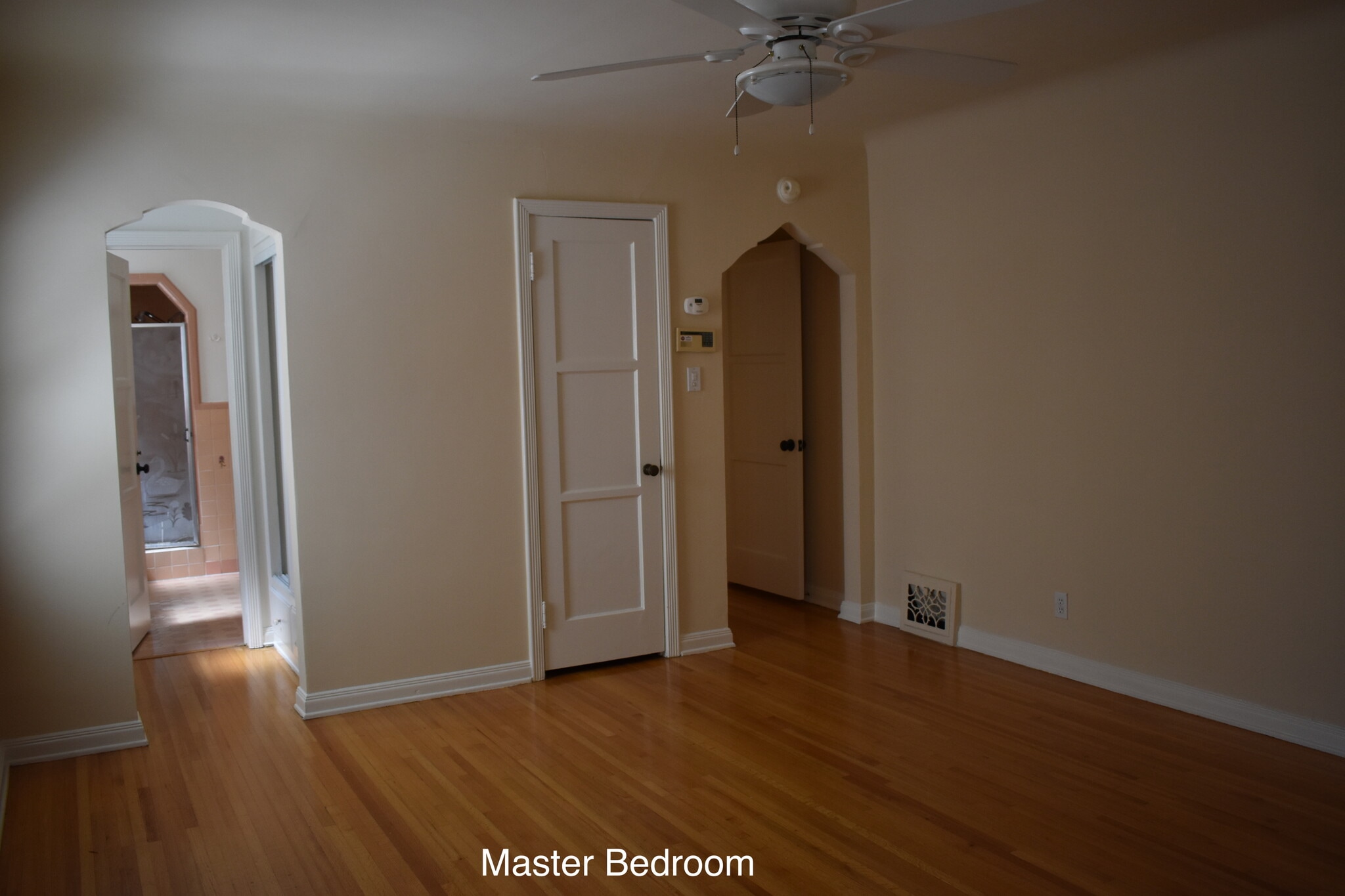 Master Bedroom - 538 N Detroit St