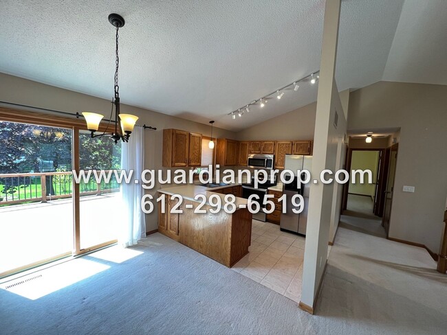 Building Photo - 2820 Blue Ridge Dr