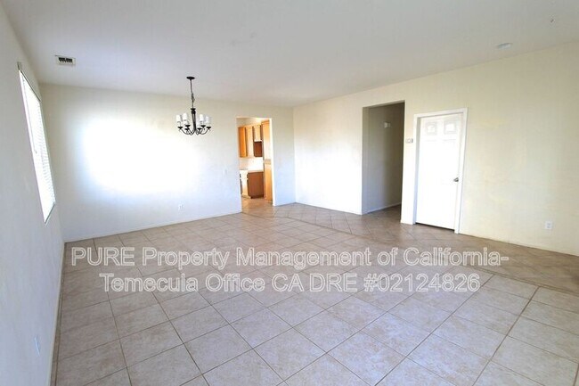 Building Photo - 40269 Miklich Dr