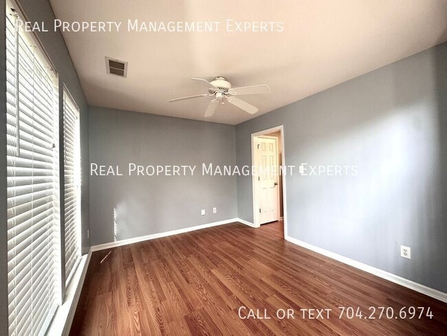 Building Photo - 9902 Redbud Tree Ct