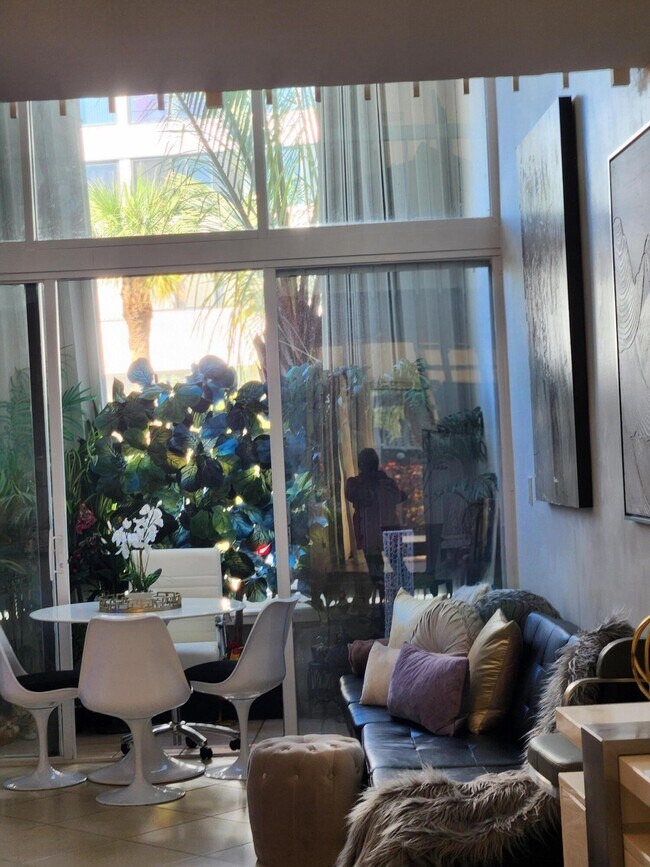 Building Photo - 3589 S Ocean Blvd