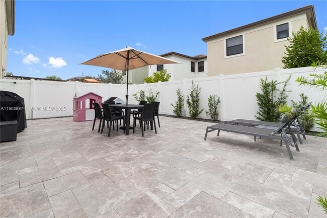 Building Photo - 3431 W 109th Pl