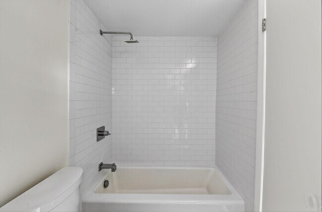 Building Photo - 3800 Washington Rd