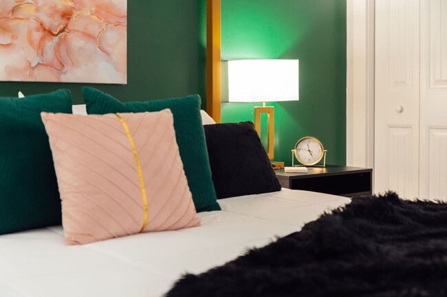 Building Photo - 202 E Main St