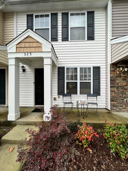 Building Photo - 323 Port Haven Dr