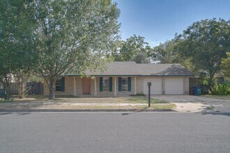 Building Photo - 10110 Aspen St