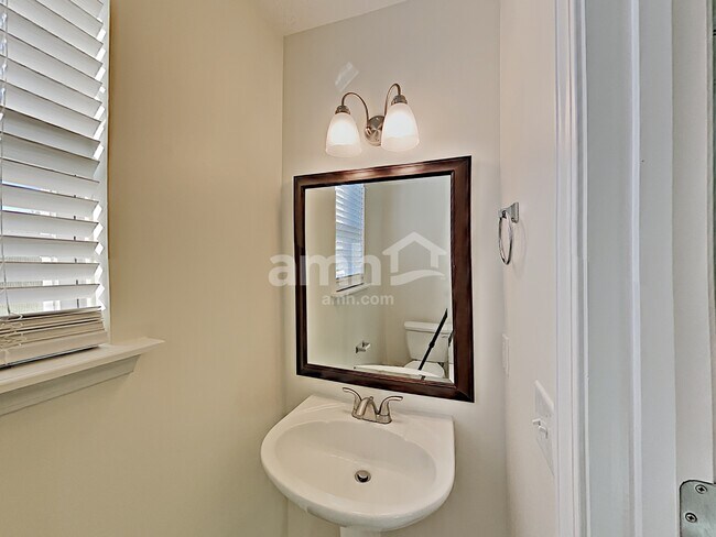 Building Photo - 511 Whitewater Ln