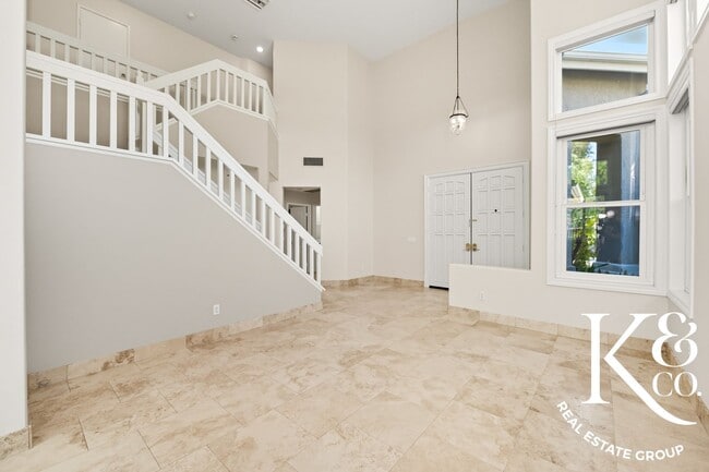 Building Photo - Immaculate 4-Bedroom Home in Sought-After ...