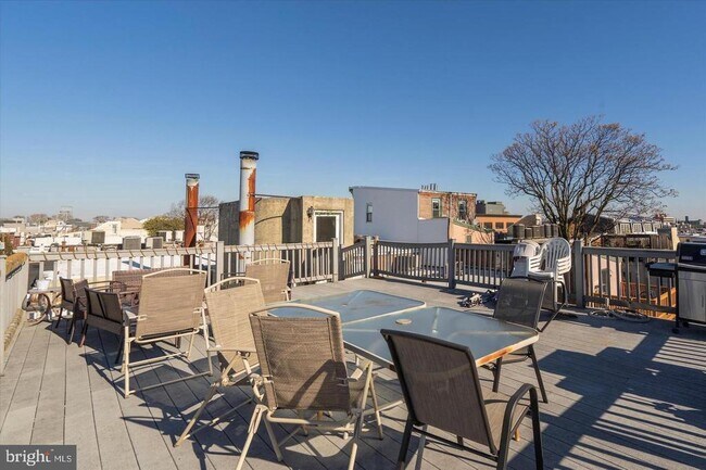 Building Photo - 1914 Fairmount Ave