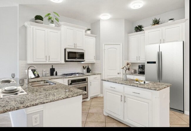 Building Photo - 725 Gray Washington Dr