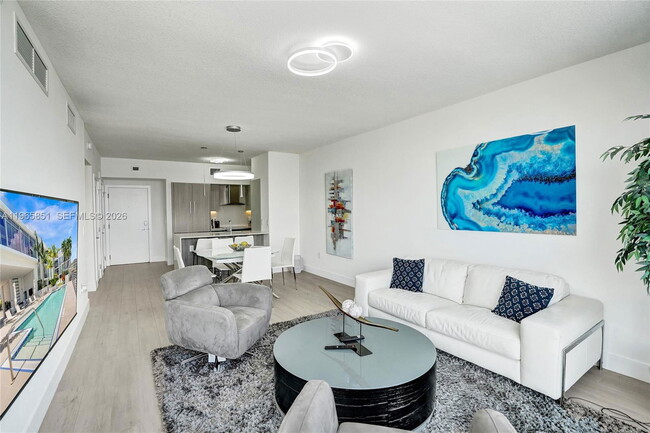 Building Photo - Southeast 1st Avenue, Delray Beach, FL 33444 - 1 BR 1 BA condo