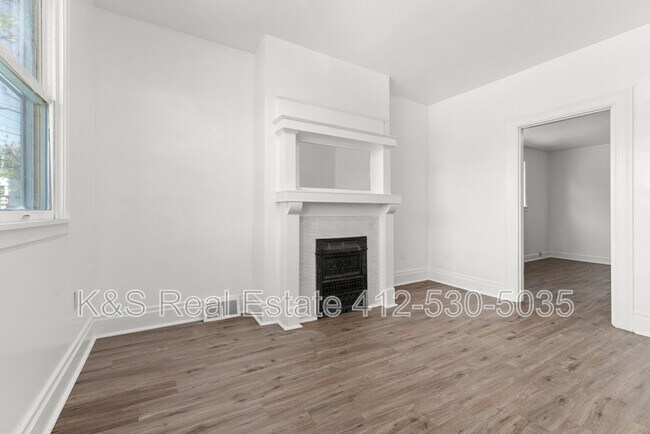 Building Photo - 1043 Mt Oliver St